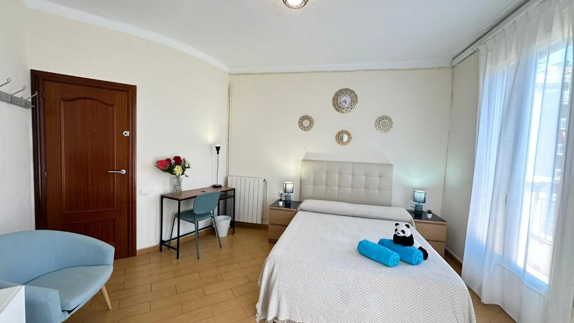 Acogedoras Habitaciones En Valencia Barcelona