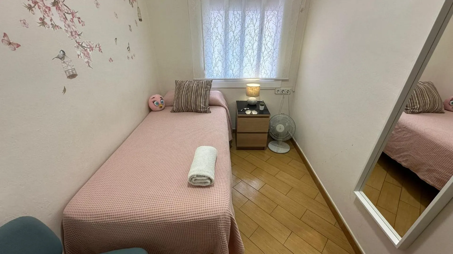 Acogedoras Habitaciones En Valencia Barcelona