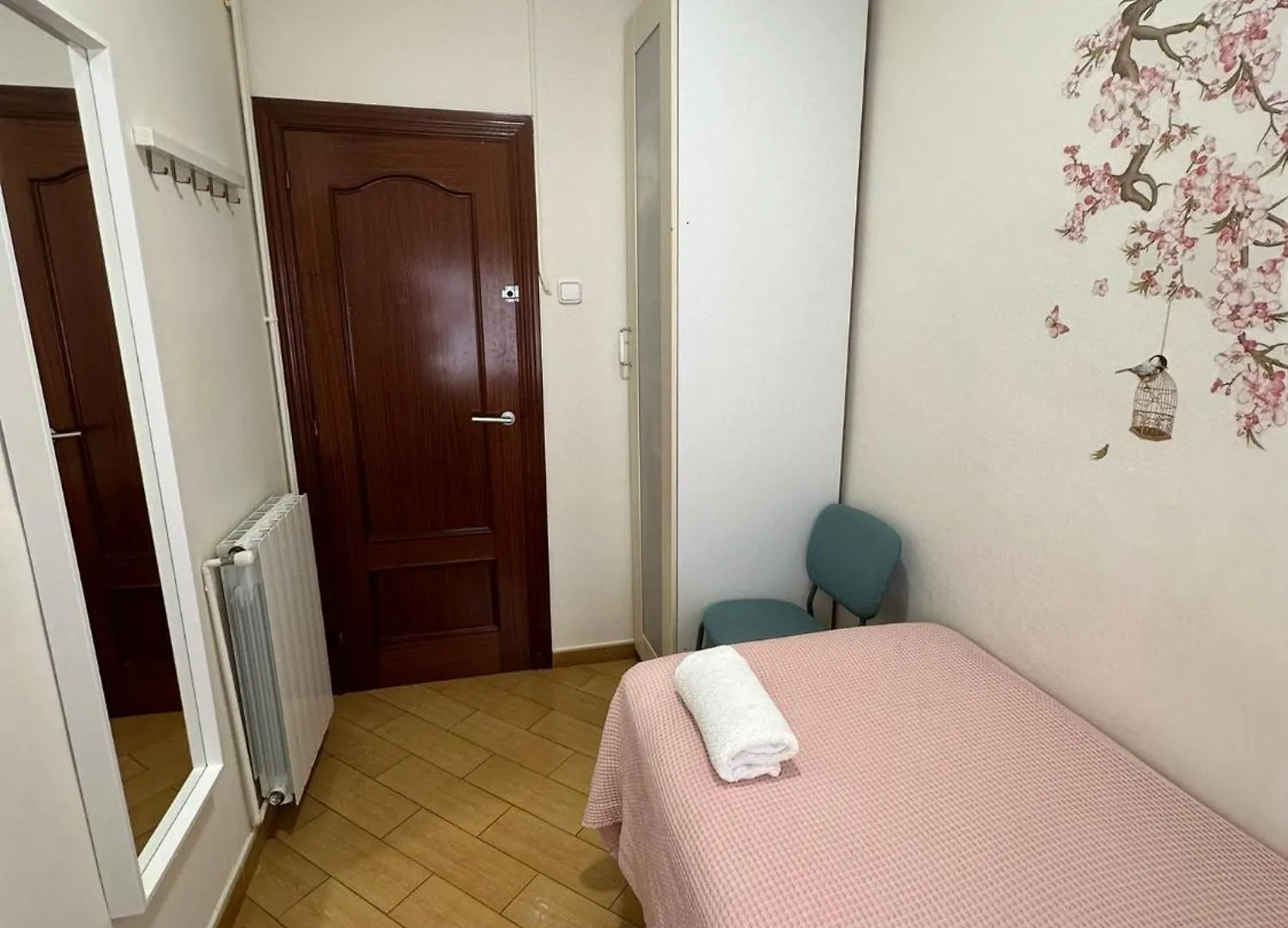 Acogedoras Habitaciones En Valencia Barcelona
