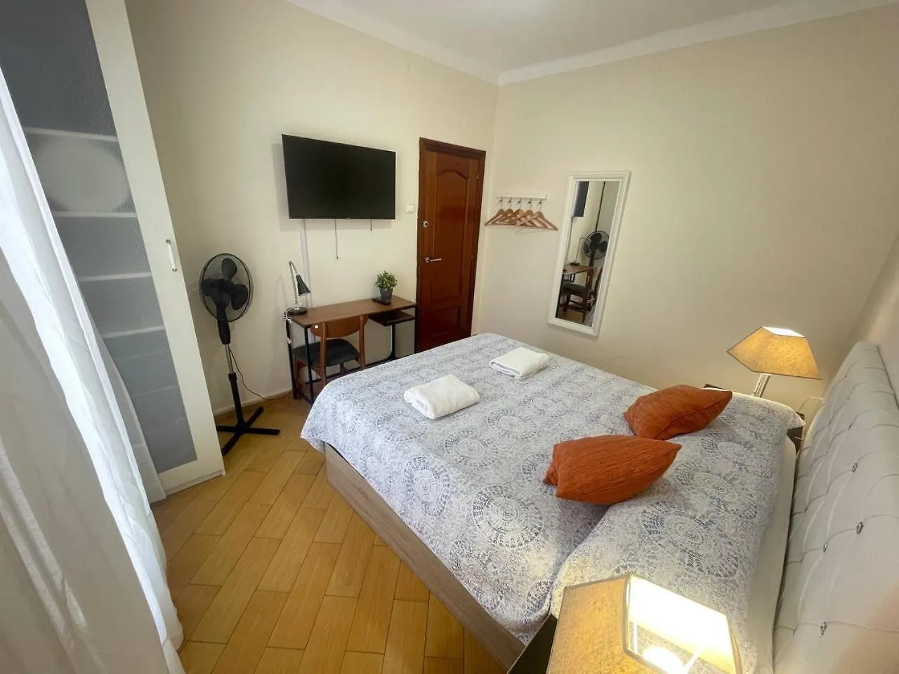 Acogedoras Habitaciones En Valencia Barcelona